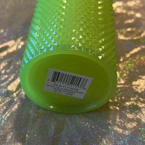 Starbucks glow in the dark tumbler 24 oz/710 ml New - Picture 2 of 7